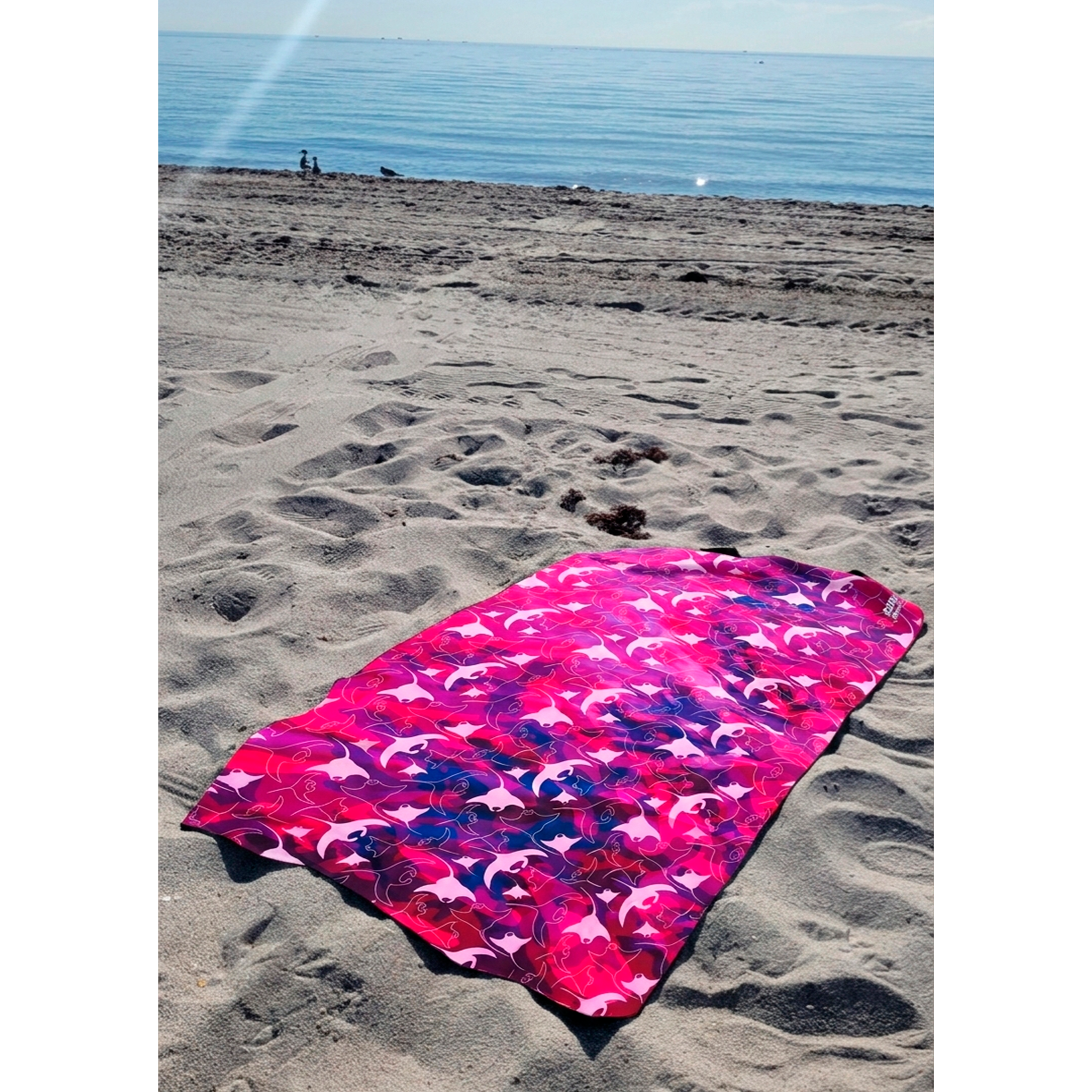 MICROFIBER TOWEL - PINK STINGRAY 